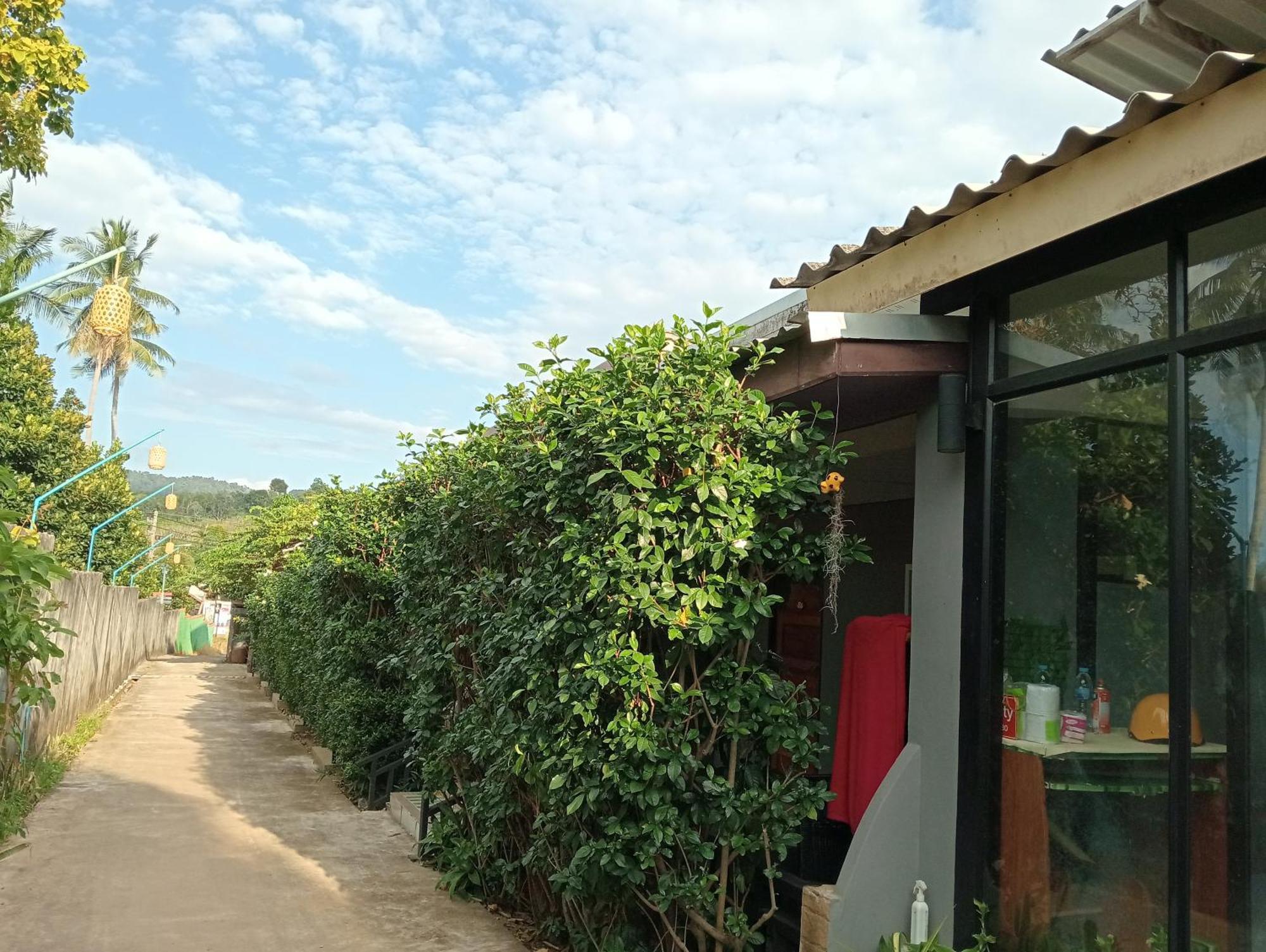 Lanta Beautiful Beach House Ко-Ланта Номер фото
